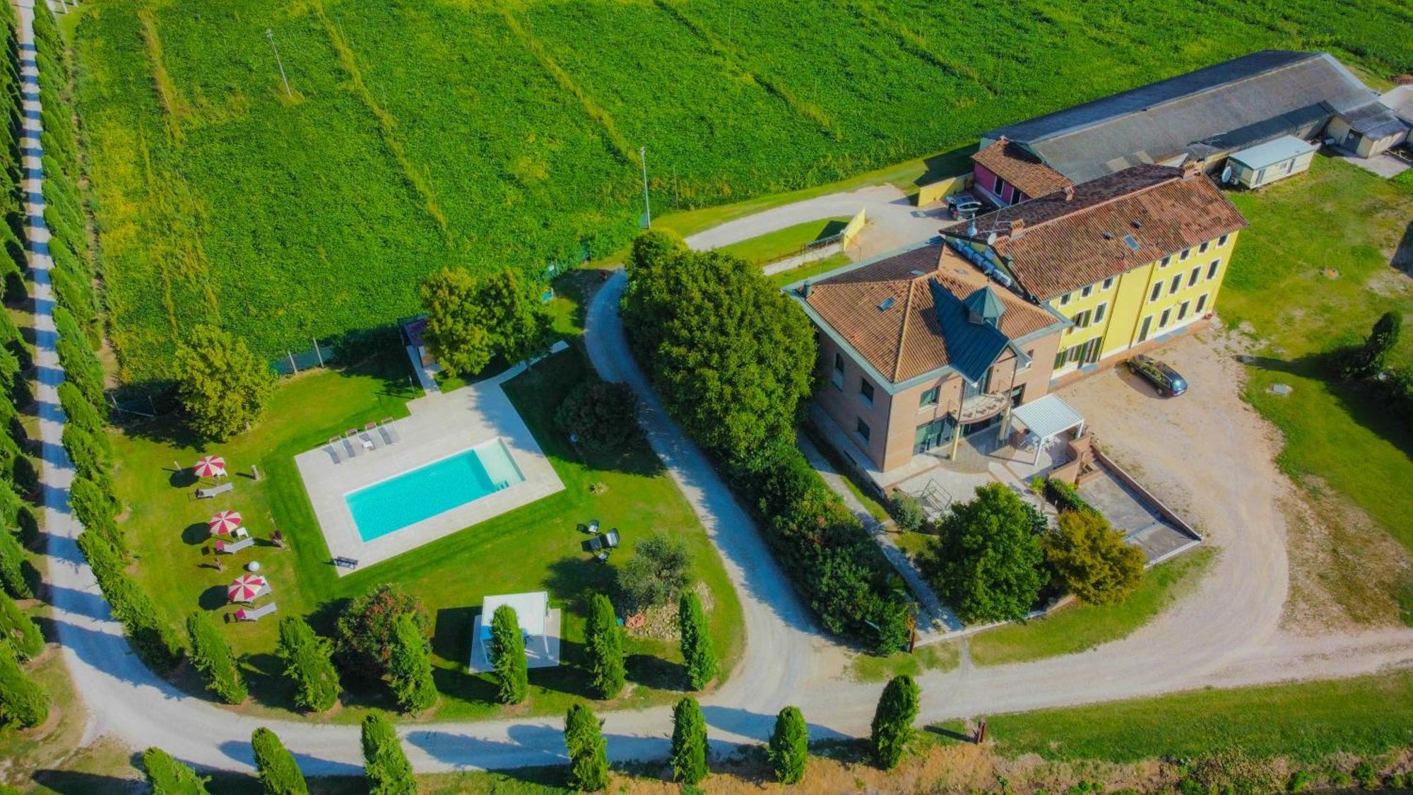 Bb Mambrotta Guest House San Martino Buon Albergo Luaran gambar