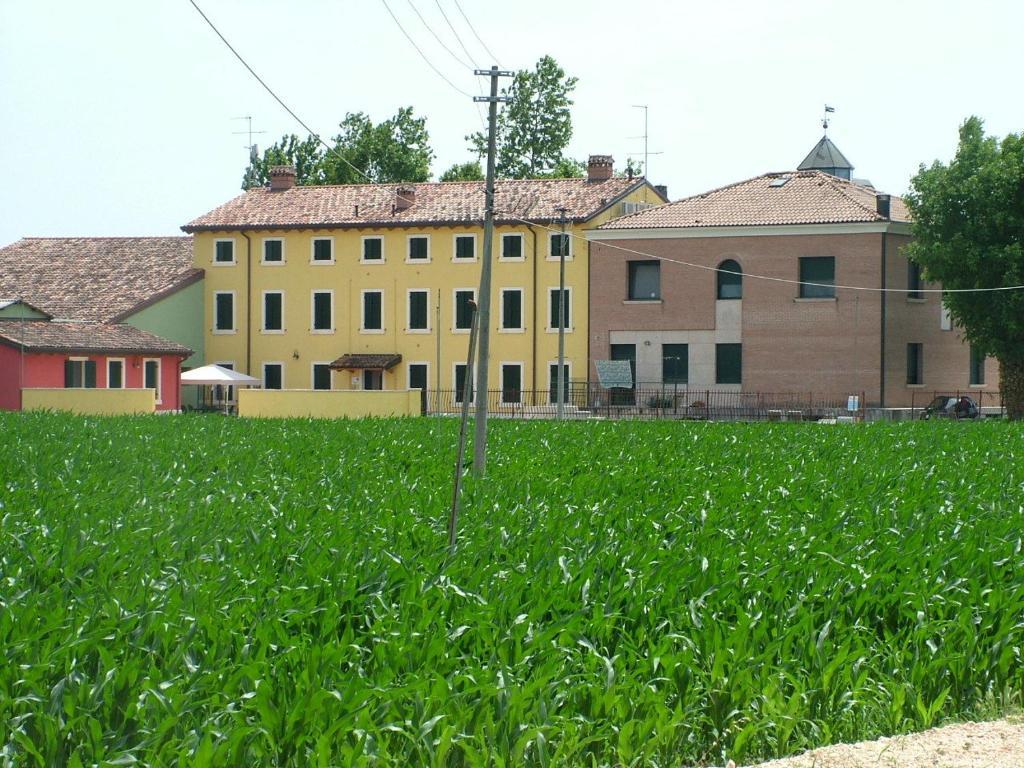 Bb Mambrotta Guest House San Martino Buon Albergo Luaran gambar