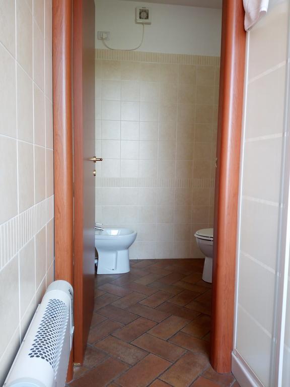 Bb Mambrotta Guest House San Martino Buon Albergo Luaran gambar