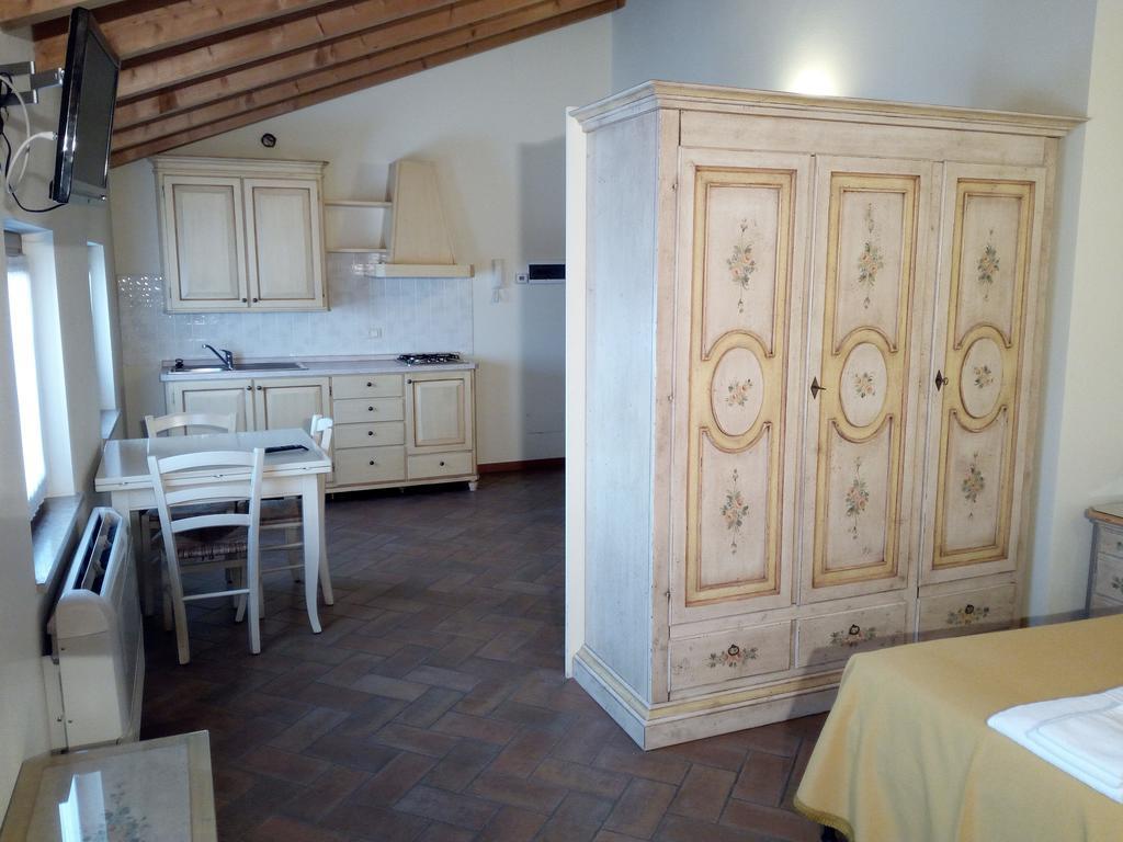 Bb Mambrotta Guest House San Martino Buon Albergo Luaran gambar