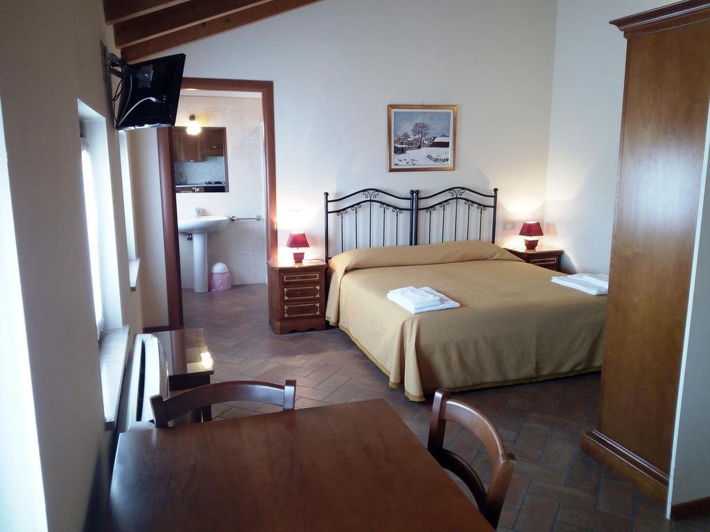 Bb Mambrotta Guest House San Martino Buon Albergo Luaran gambar