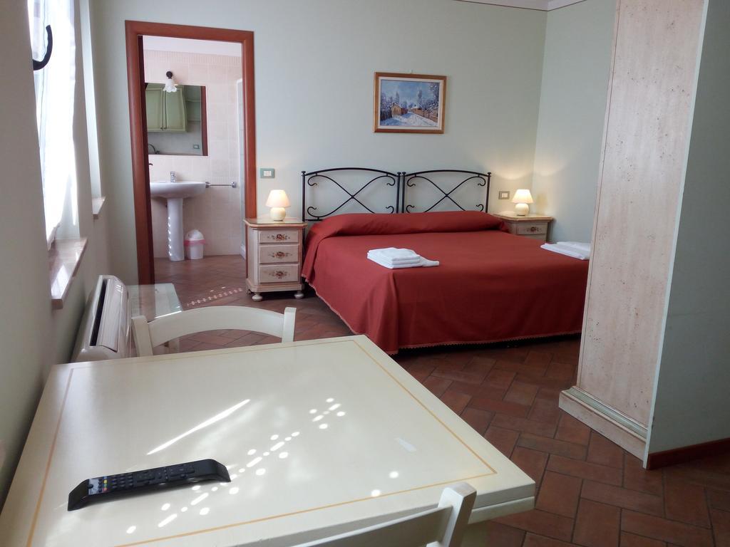 Bb Mambrotta Guest House San Martino Buon Albergo Luaran gambar